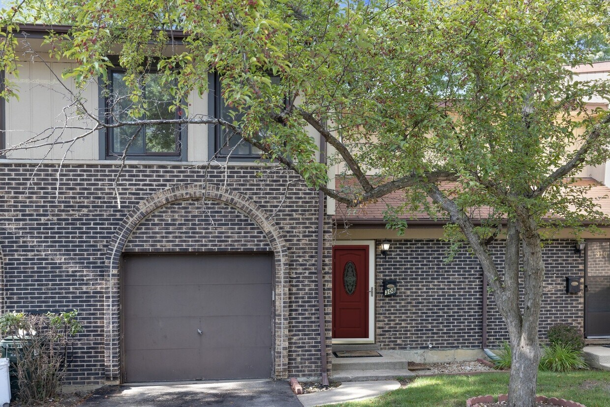 Primary Photo - 308 E Rimini Ct