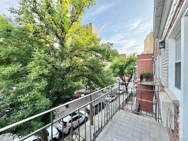 Foto del edificio - 88-11 53rd Ave