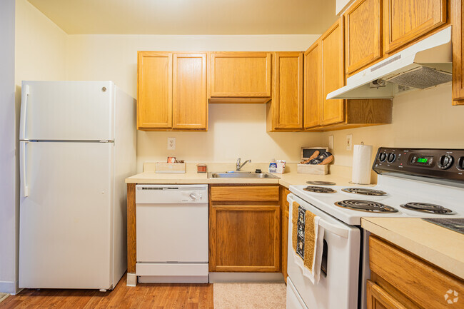 1BR, 1BA - Forest Village Apartments