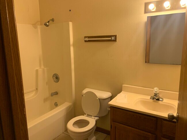 Foto del edificio - 722 Menomonie St