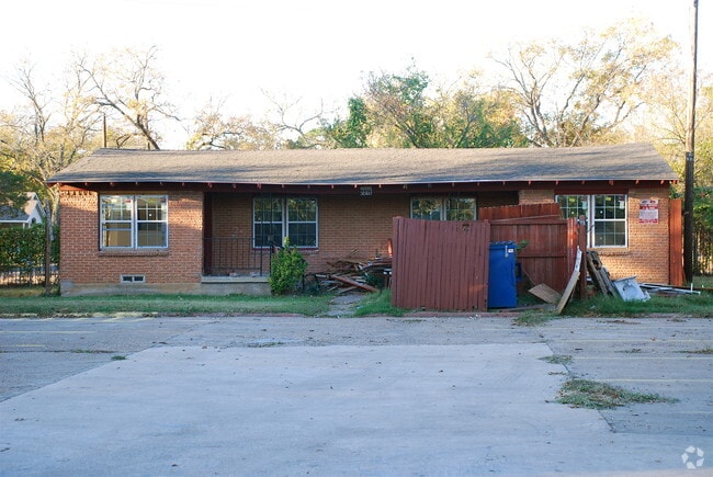 Building Photo - 2215 Jb Jackson Jr Blvd