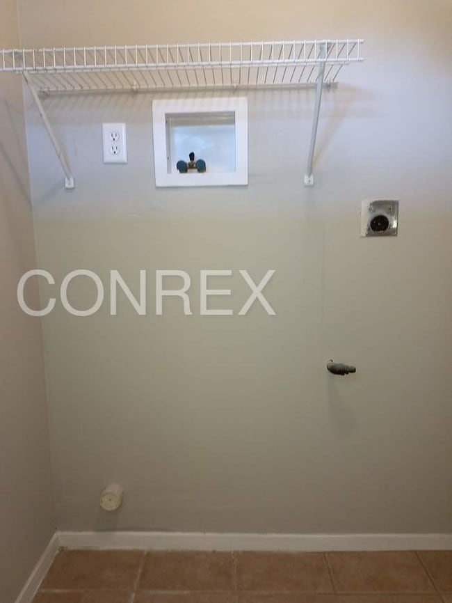 Building Photo - Springdale Ranch home!!!