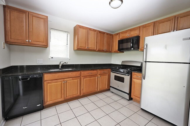 Building Photo - 29 N Park Boulevard Unit H