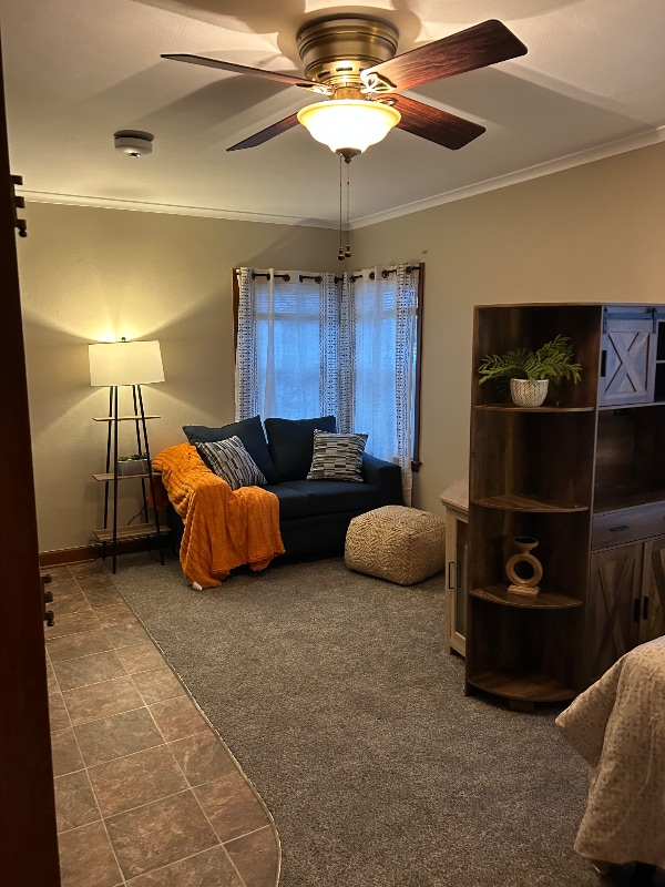 Building Photo - 320 W Hayes St