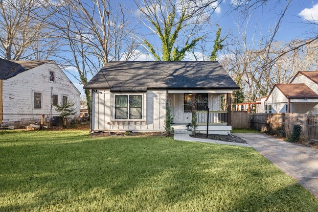 Building Photo - 1467 Ryan St SW