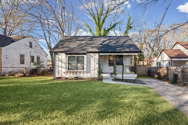 Foto del edificio - 1467 Ryan St SW