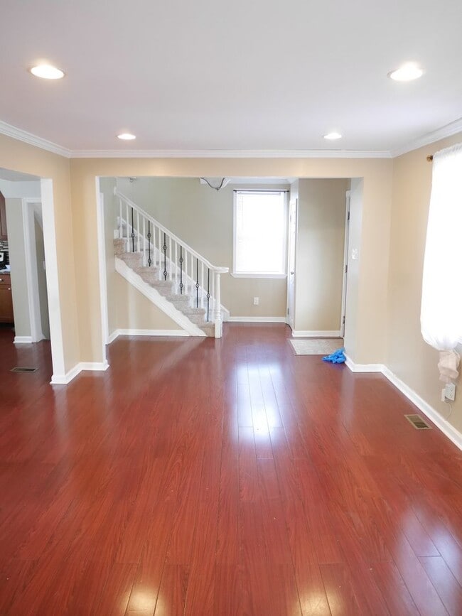 Building Photo - Your Next Home Awaits! 3 Bedroom Single Fa...