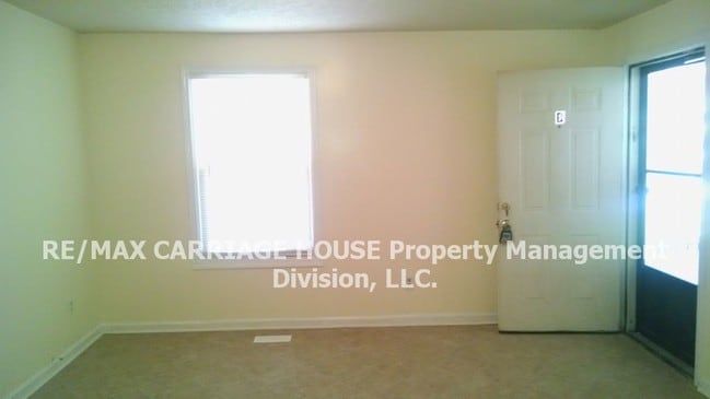 Building Photo - 416 Rayon Dr