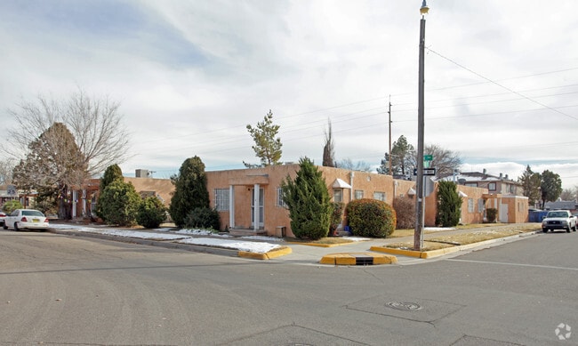 Primary Photo - 1216 Gold Ave SW