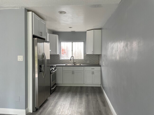Building Photo - 2268 W 20th St