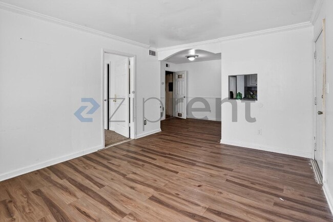 Building Photo - Unit 29