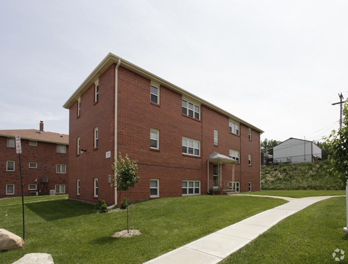 7313 Decatur St, Omaha, NE 68114 Apartments in Omaha, NE