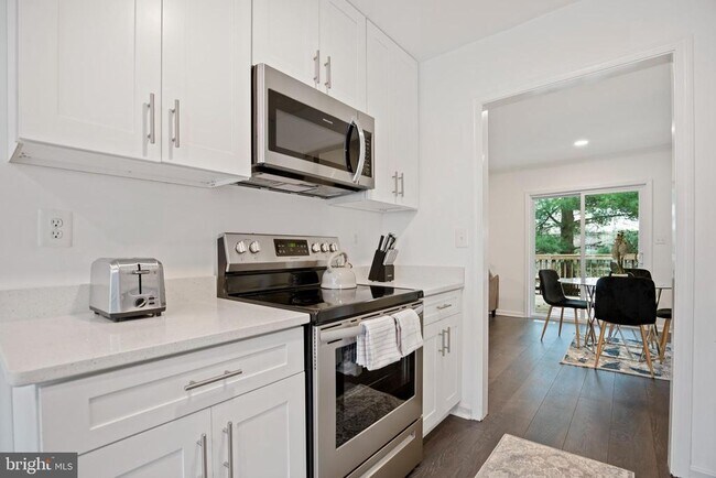 Foto del edificio - 15 Tall Oaks Ct