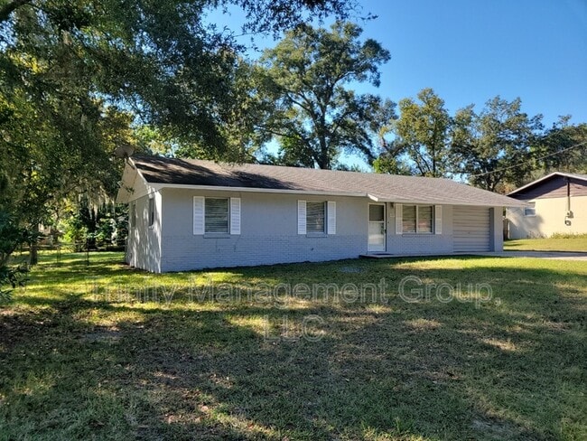 Building Photo - 2240 NE 39th St