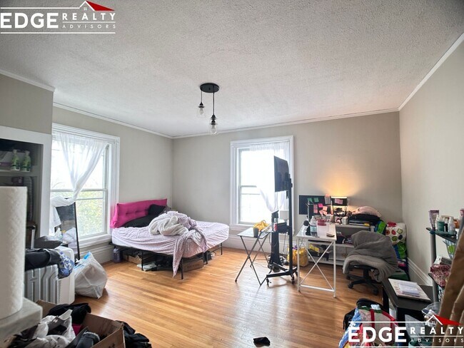Building Photo - Great value four bedroom available in Brig...