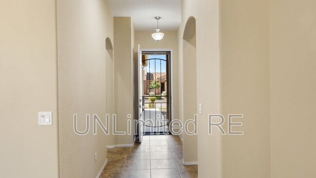 Building Photo - 6816 E Arden Ct
