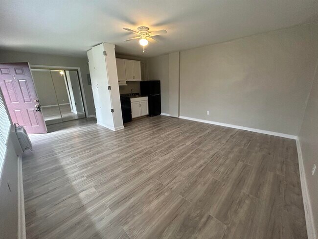 Building Photo - 542 Osceola St