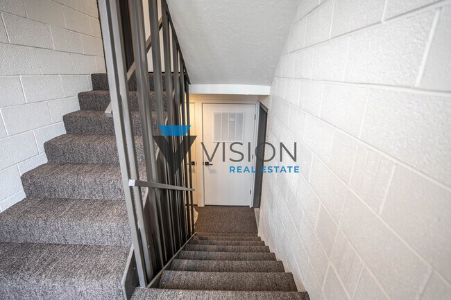 Building Photo - 95 S 100 E