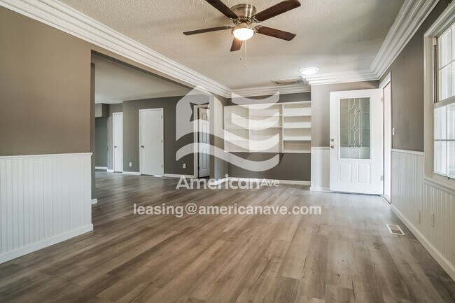 Foto del edificio - 504 N Dogwood St