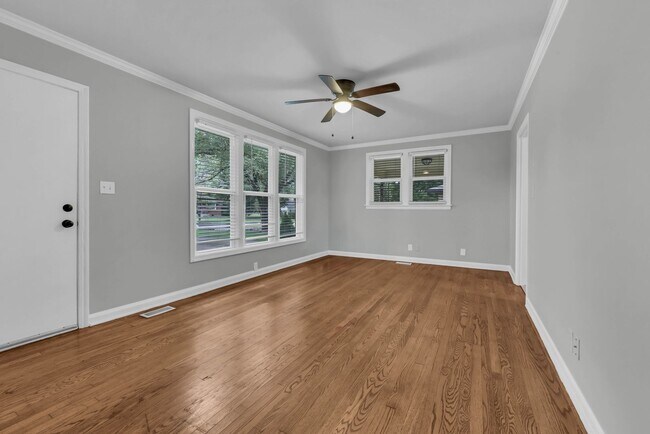 Foto del edificio - 143 N Meadow Dr