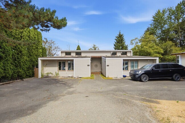 Photo - 3114-3116 S 166th St Apartment