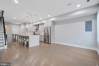 Building Photo - 1632 K St NE