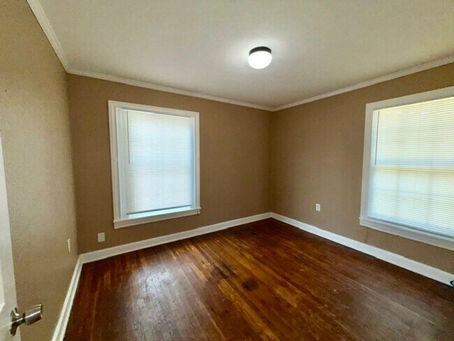Building Photo - 3113 Wenz Ave