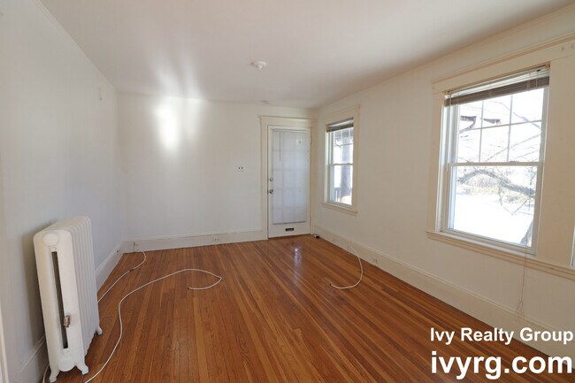 Building Photo - 52-54-54 Maplewood St