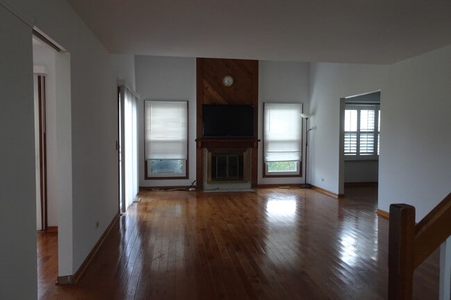 Foto del edificio - 945 Fieldstone Ct