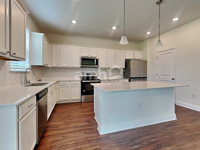 Building Photo - 20478 Calla Lily Dr