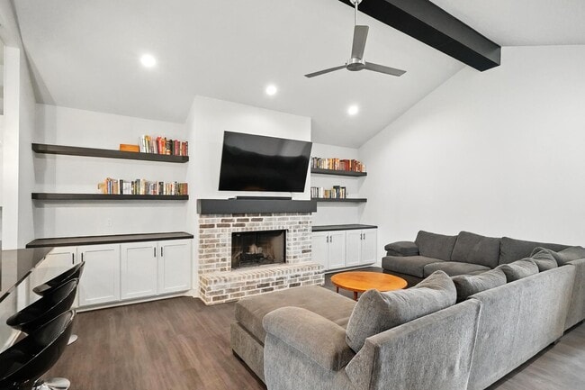 Building Photo - 6502 Stadium Dr