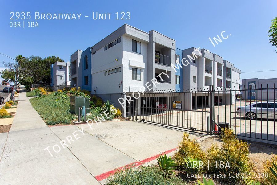 Building Photo - *MOVE-IN ASSISTANCE* Beautiful South Park/...