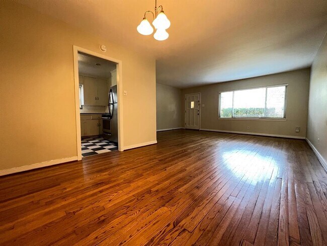 Foto del edificio - 2247 Branard St