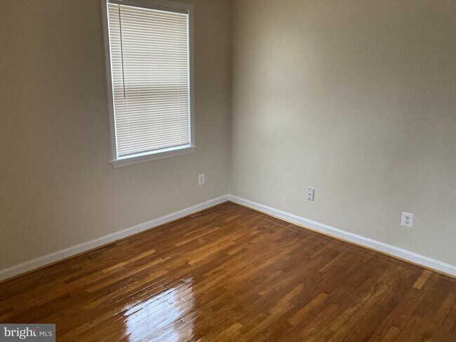 Foto del edificio - 3809 W St SE