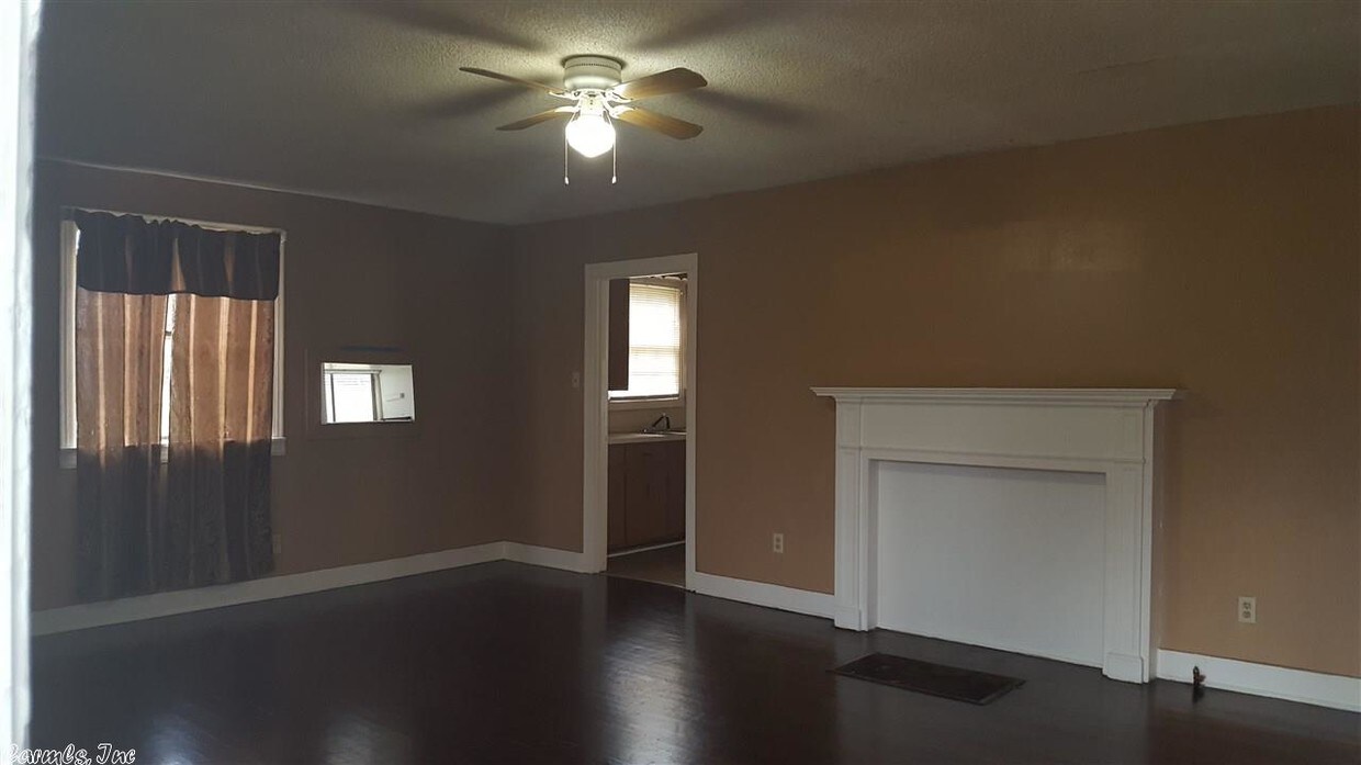 3221 Wolfe St, Little Rock, AR 72206
