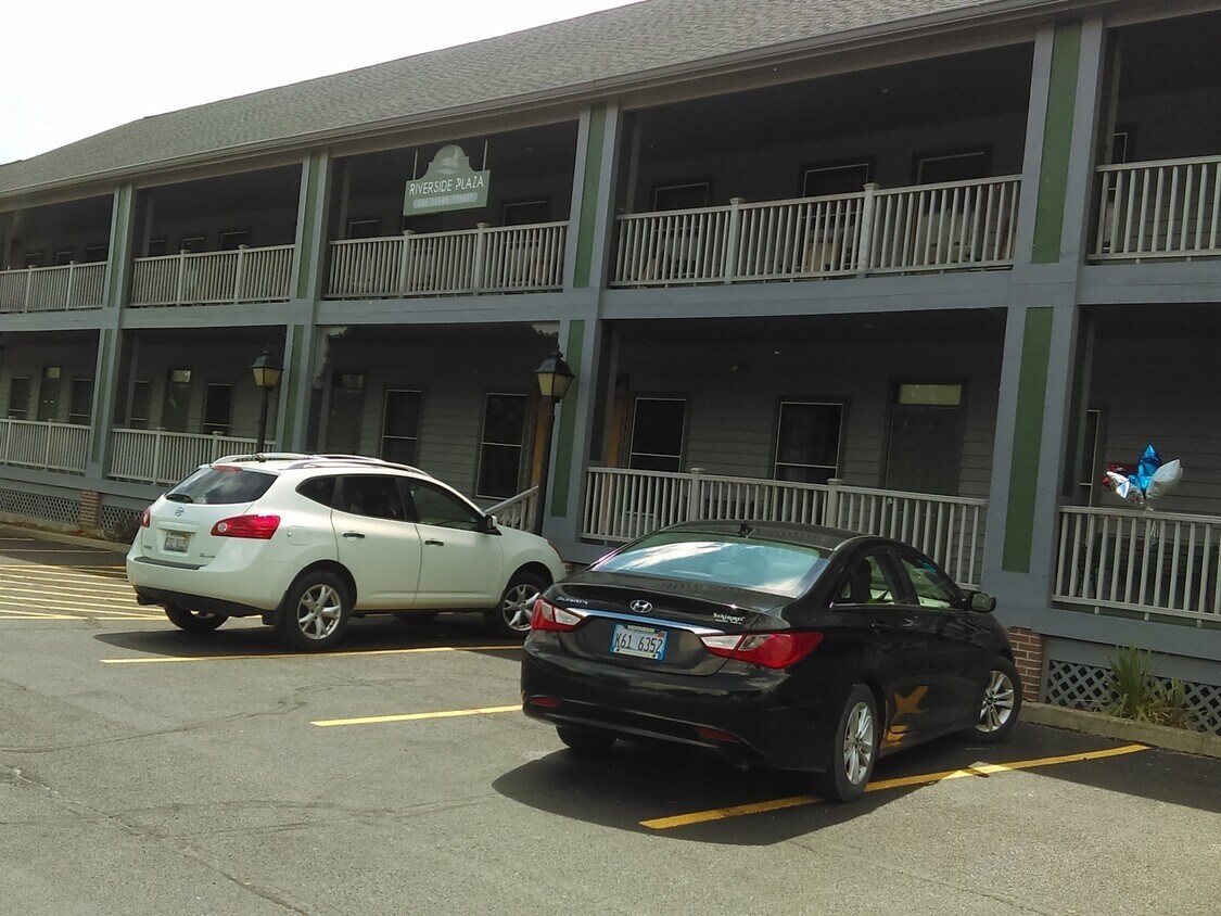 325 Clark St Unit 2G, Utica, IL 61373 Apartment for Rent in Utica, IL