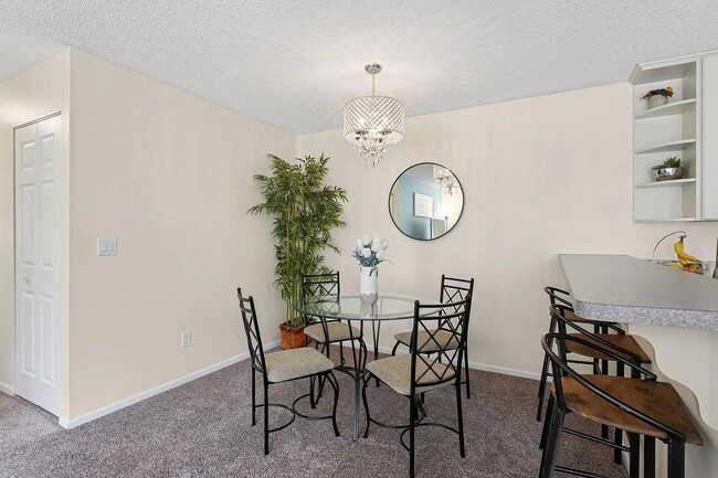 Building Photo - 13525 Zenith Ln