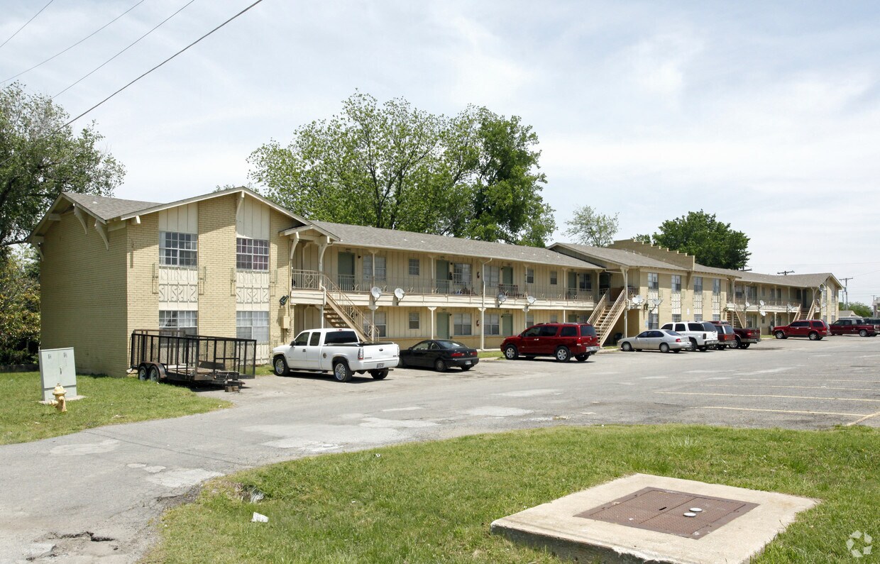 Monterey Apartments Apartments in Tulsa, OK