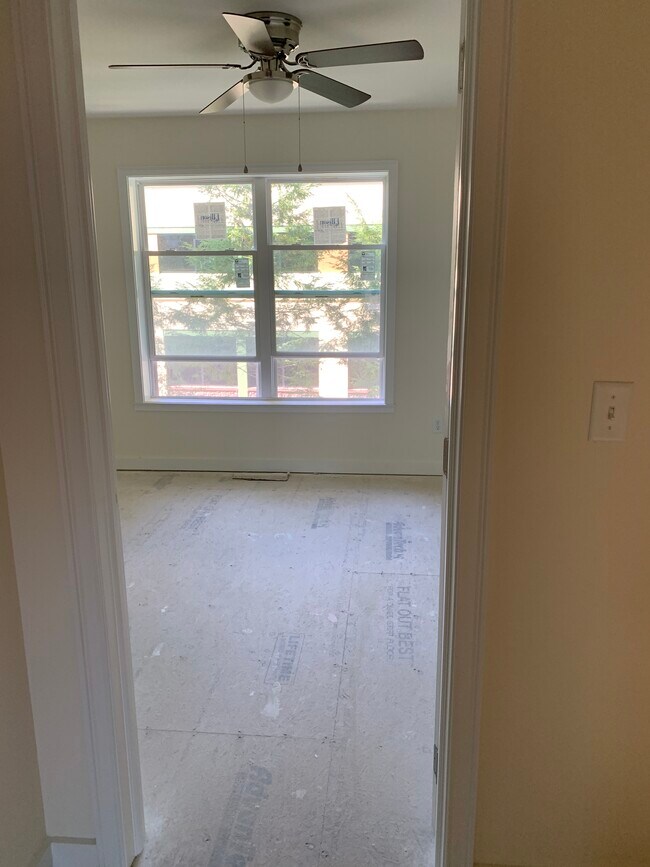 Building Photo - 36 Vly Rd
