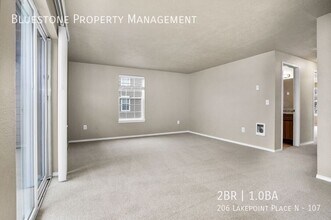 Building Photo - 206 Lakepoint Pl N