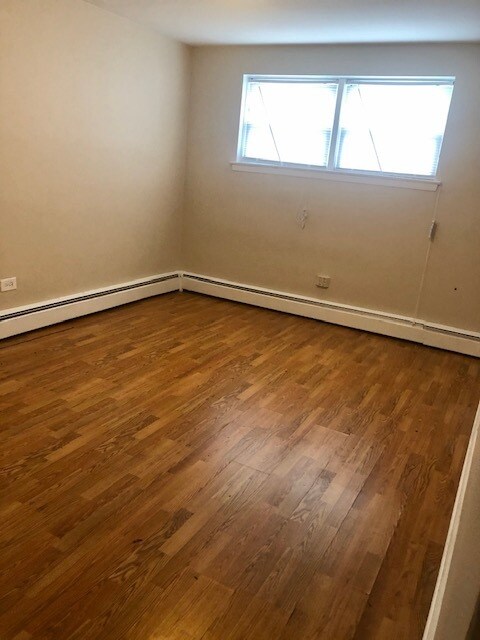 Foto del edificio - 4851 Greenleaf St