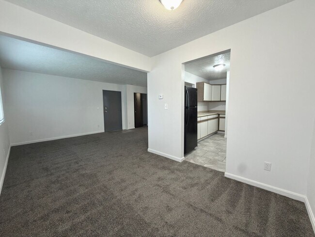 Foto del edificio - 2740-2742 Jessup Rd