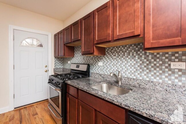 Foto del edificio - 1 bedroom in Chicago IL 60657