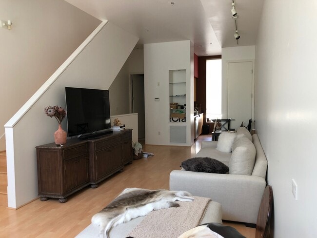 Family room (looking towards kitchen) - 44 Iron Horse Ln Townhome