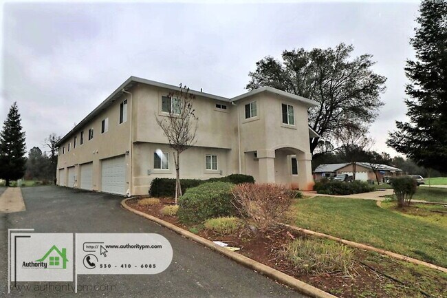 Foto del edificio - 1294 Mighty Oak Ln
