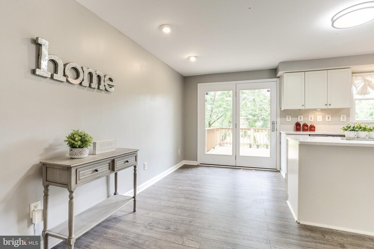 Foto principal - 5420 King Arthur Cir