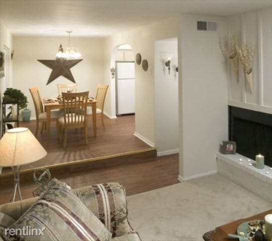 Building Photo - 4662 Amesbury Dr