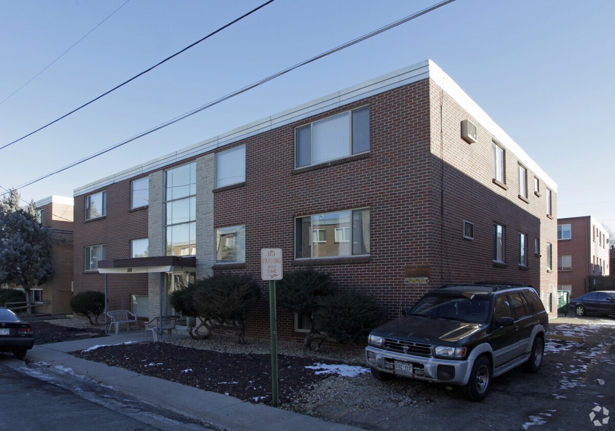 Foto principal - 560 S Fairfax St