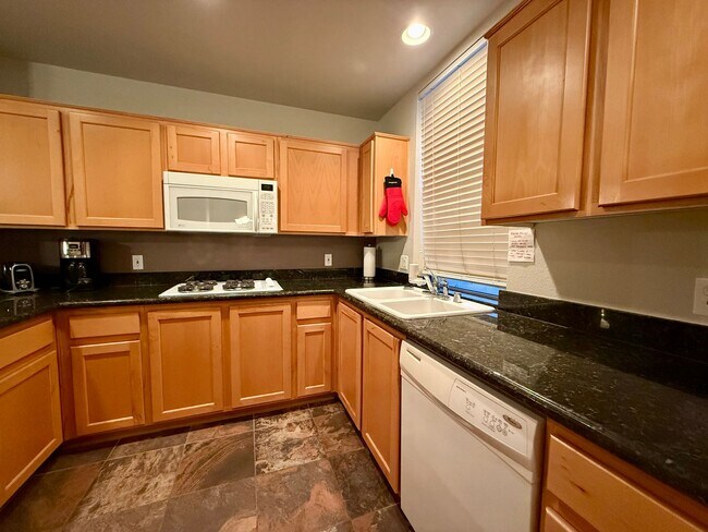 Foto del edificio - 2/BD 2/BD Fully Furnished Condo with Upgra...