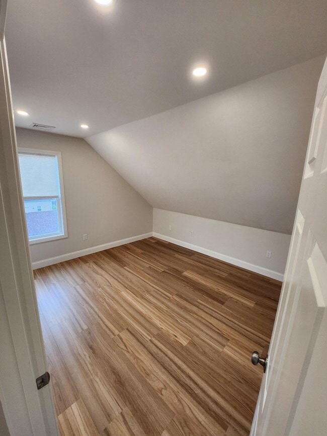 Foto del edificio - 48 Riverdale St